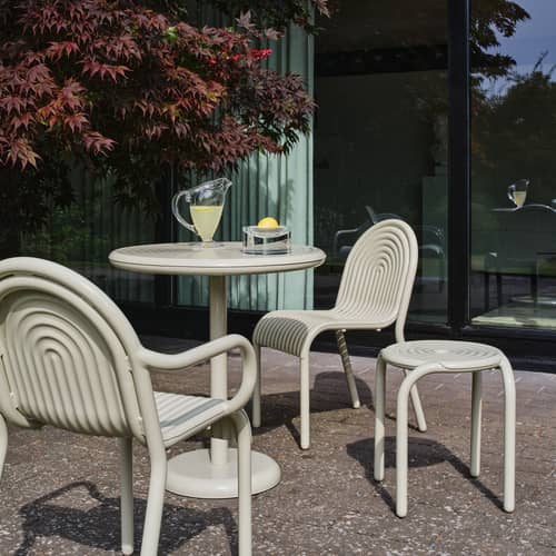 Table ronde Groove métal beige / Ø 70 cm - Tom Dixon - Beige Mastic - Aluminium