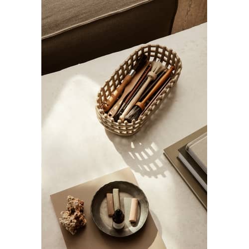 Ceramic Basket ceramic beige / Oval - 30 x 15 cm / Hand-made - Ferm Living - Cashmere beige - Glazed ceramic