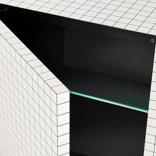 Quaderna 756 Dresser plastic material white / W 204 x H 54 cm - Superstudio, 1972 / Laminated Mdf plastic - Zanotta - White / Black check pattern - Alveolar board, Mdf plastic, Soak glass