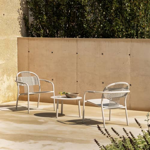 Cleo Stackable Lounge chair with armrests plastic material beige / Polypropylene rope - Vincent Sheppard - Dune White - Polypropylene rope, Thermolacquered aluminium
