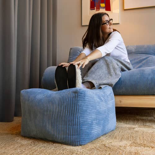 Pouf Buddy tissu bleu / 50 x 50 cm - KARUP - Bleu brume 554 (velours côtelé) - 