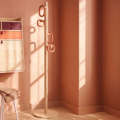 Portemanteau sur pied Fernand bois orange / H 180 cm - Hartô - Corail épicé - Frêne massif, MDF
