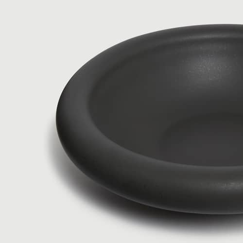Assiette creuse Dough céramique noir / Ø 33 x H 7,5 cm - TOOGOOD - Charbon - Grès émaillé