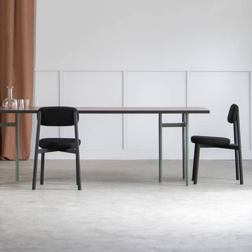 Sedia imbottita Residence tessuto nero / Impilabile - KANN DESIGN - Nero - Acciaio, Schiuma HR, Tessuto Kvadrat