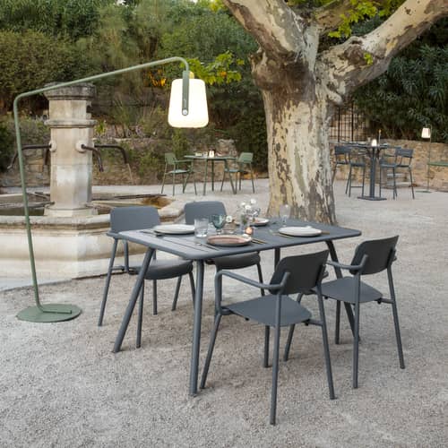 Table rectangulaire Luxembourg métal beige / 143 x 80 cm (6 personnes)  - Trou parasol - Fermob - Beige latte - Aluminium