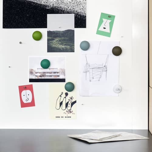 Magnet Dots plastikmaterial bunt / 5er-Set - Vitra - Hellblautöne - Polypropylen