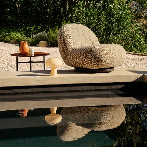 Obello LED Wireless rechargeable outdoor lamp glass yellow / Bill Curry, 1971 - Gubi - Soft yellow - Mouth blown glass