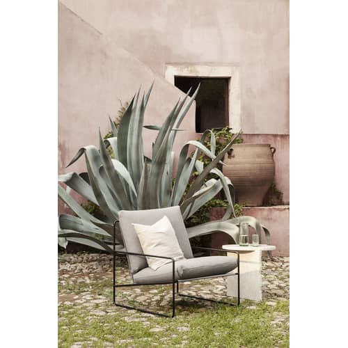 Fauteuil rembourré Desert tissu beige - Ferm Living - Sable foncé (tissu Dolce) / Noir - Acier, Mousse polyuréthane, Ouate de polyester, Tissu