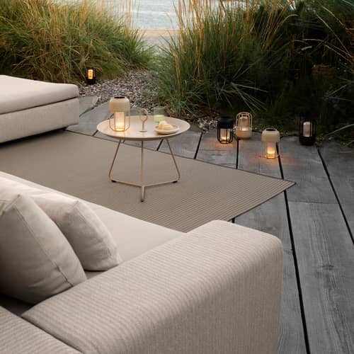 Table basse Eyelet Medium métal beige / Ø 57,5 x H 41 cm - Houe - Beige - Acier thermolaqué