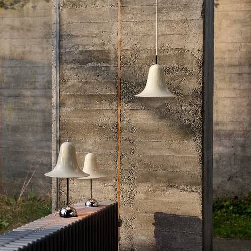 Lampe de table Pantop métal beige / Ø 23 cm - Verner Panton (1980) - Verpan - Blanc crème / Pied chromé - Métal chromé, Métal laqué