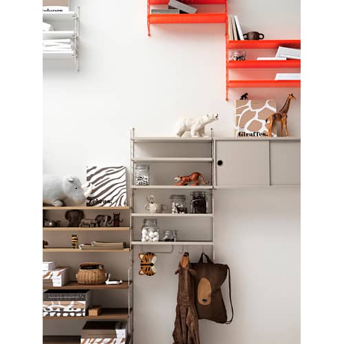 String® Pocket Shelf wood beige / W 60 x H 50 cm - Reissued 1949 - String Furniture - Beige - Lacquered steel, Painted MDF