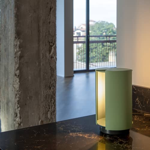 Pivotante Table lamp metal green / Charlotte Perriand, 1962 - Nemo - Sage green - Aluminium, Steel