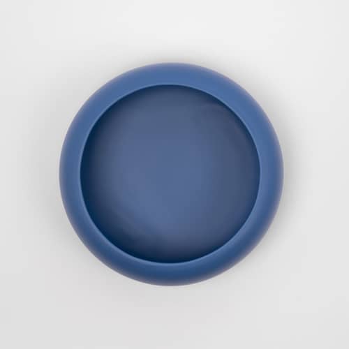 Coupe Omar 01 céramique bleu / Small - Ø 23,5 x H 9,5 cm / Fait main - raawii - Bleu électrique - Céramique émaillée