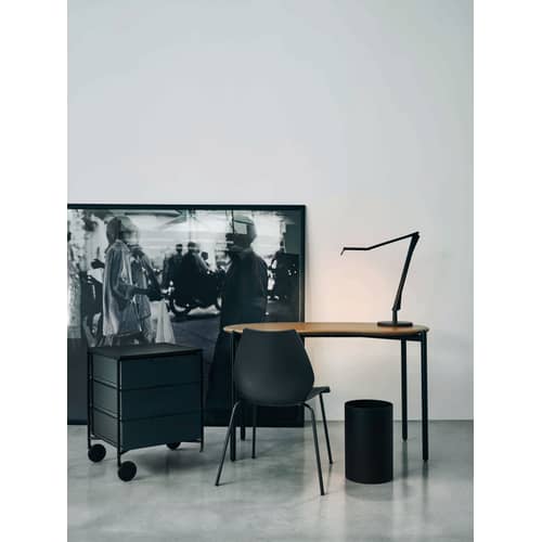Schreibtisch Lunat holz natur / 119 x 59 cm - Nussbaum - Kartell - Nussbaum / Beine schwarz - bemalter Stahl, Nußbaumfurnier