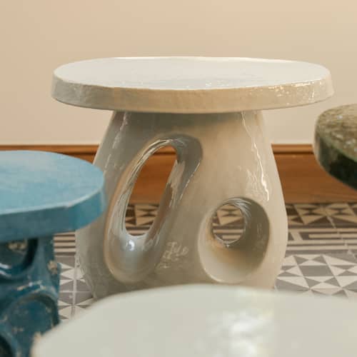 Table d\'appoint Amé 10 céramique gris / 52 x 37 x H 45 cm - Serax - Gris - Grès émaillé