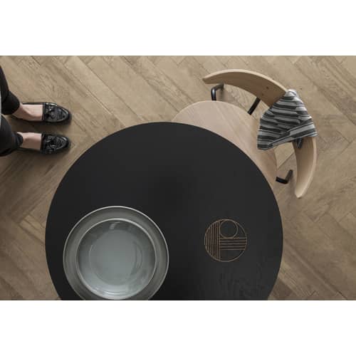 Chaise empilable Herman bois noir - Ferm Living - Noir - Acier laqué époxy, Contreplaqué de chêne laqué