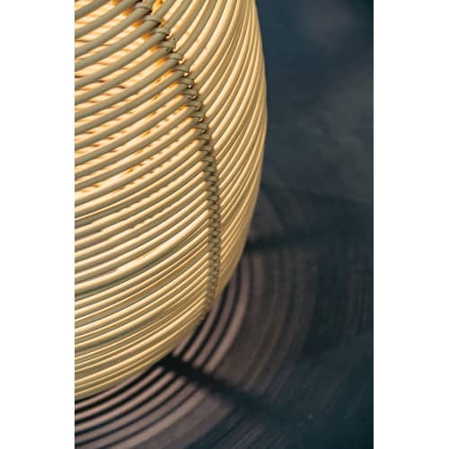 Lampada solare da esterno Tika Small materiale plastico beige / Lanterne LED - Base acciaio / H 59 cm - Vincent Sheppard - H 59 cm / Cammello & nero - Acciaio termolaccato, Vimini polietilene