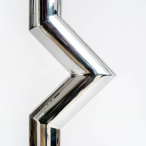 Lampadaire Déviation Simple by Axel Chay métal argent / H 120 cm - Exclusivité - Axel Chay - Poli miroir - Aluminium poli, Verre