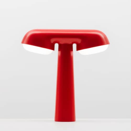 Lampe de table Lampe TGV métal rouge / Coéditée Moustache & SNCF - Moustache - Rouge - Aluminium, Polycarbonate