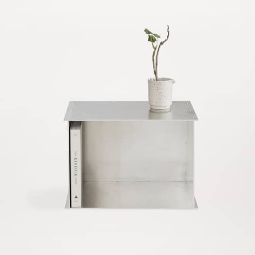 Rivet Box Table End table metal / W 33.8 x H 48.1 x D 32.8 cm - Hammered by hand - Frama  - Natural aluminium - Raw aluminium