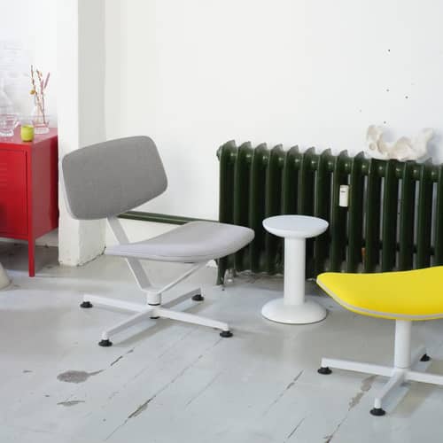 Repose-pieds Arba / Tissu - Bouroullec, 2024 - raawii - Jaune (Vidar 0443) / Base gris clair - Acier, Aluminium, Contreplaqué, Mousse, Tissu Kvadrat