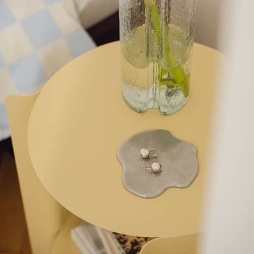Table d\'appoint Wa métal jaune / Ø 32 x H 50 cm - NOO.MA - Jaune beurre - Acier thermolaqué