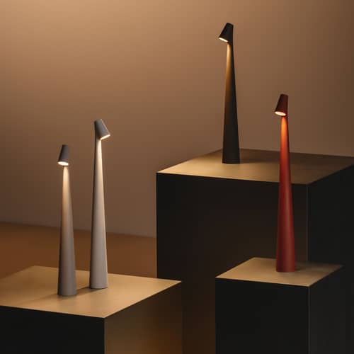 Lampe sans fil rechargeable Africa LED métal orange / H 45 cm - Eclairage haute performance - Vibia - Terracotta - Aluminium, Polycarbonate