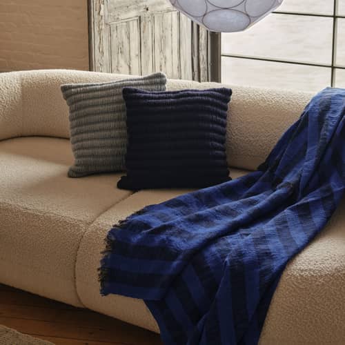 Coussin Ridge bleu / 45 x 45 cm - Tissé main - Tom Dixon - Indigo - Coton, Laine