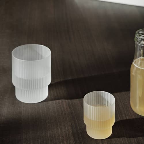 Bicchiere Ripple vetro bianco / Set di 4 - Ø 7 x H 9 cm (20 cl) - Ferm Living - Gelato - Vetro soffiato a bocca