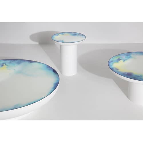 Table basse Francis Large métal / Ø 75 x H 36 cm - Miroir / Constance Guisset, 2019 - Petite Friture - Blanc / Miroir coloré - Acier peint, Verre sécurit