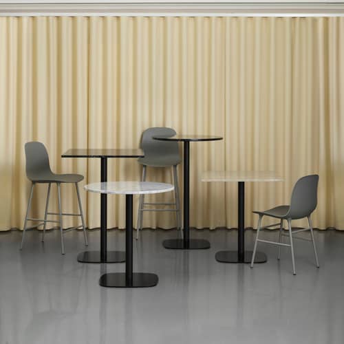 Tabouret de bar Form plastique blanc / H 75 cm - Normann Copenhagen - Blanc / Pied blanc - Acier laqué, Polypropylène