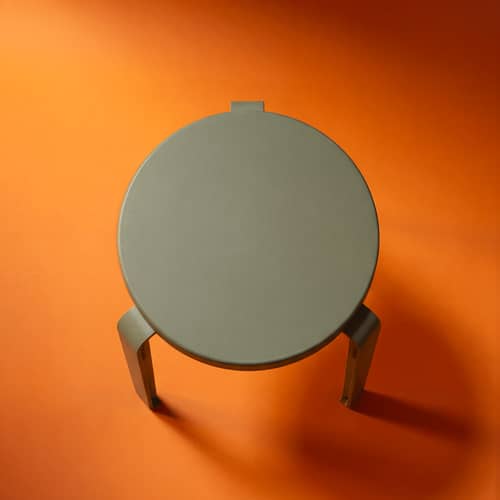 Tabouret empilable Lou Chroma bois vert / Bois éco-certifié - TIPTOE - Gris eucalyptus - Acier, Bois éco-certifié