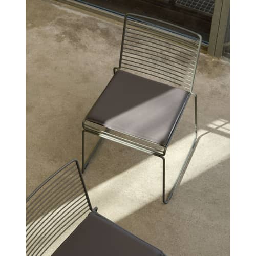 Coussin d\'assise  tissu gris / Pour chaise empilable Hee - Hay - Anthracite - Mousse polyuréthane, Tissu oléfine