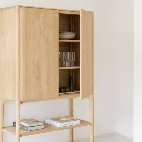 Credenza con piattaia PI legno naturale / L 110 x H 170 cm - Ethnicraft - Rovere naturale oliato - Massello di quercia oliato