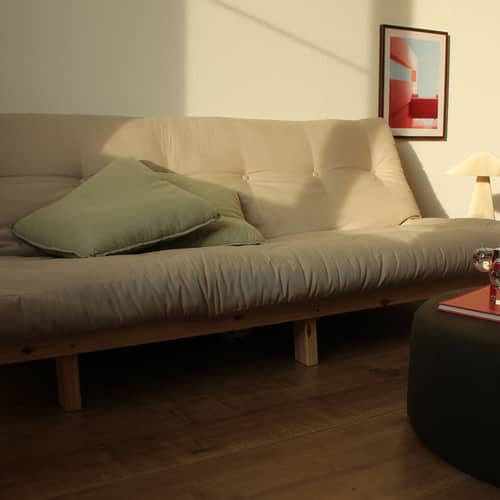 Schlafcouch Lean holz grün / L 200 cm - KARUP - Olivgrün 756 / Pinie - FSC-zertifiziertes Massivholz Kiefer, Gewebe, Recycelte Mischfasern, Schaumstoff
