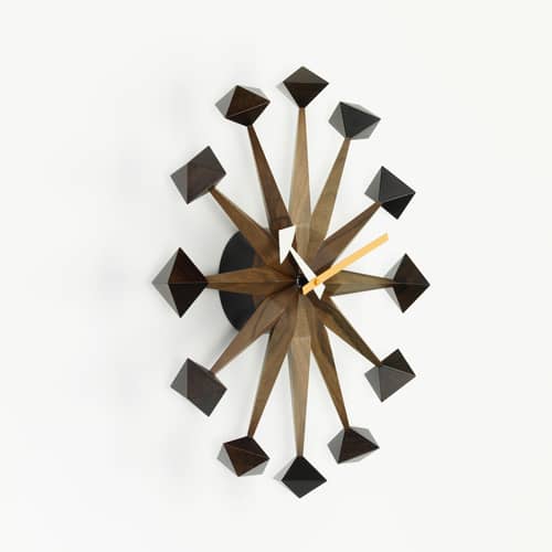 Wanduhr Polygon Clock holz natur / By George Nelson, 1948-1960 / Ø 43 cm - Vitra - Nussbaum - Nussbaum massiv