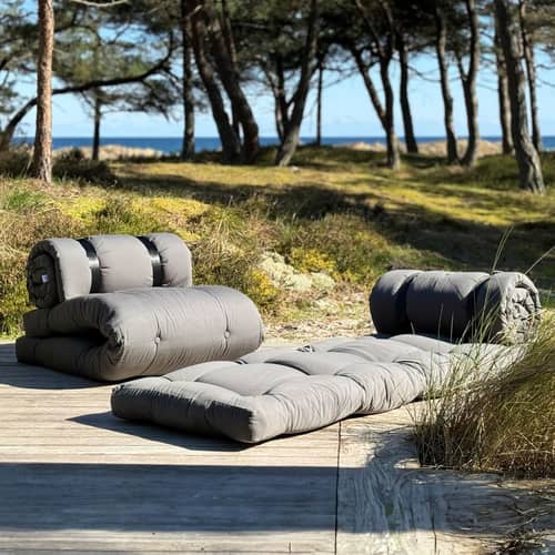 Beistellbett Buckle Up Outdoor textil grau / Sonnenliege & Beistellbett - KARUP - Dunkelgrau 403 - Dralon® Stoff, Polyesterfaser, Schaumstoff