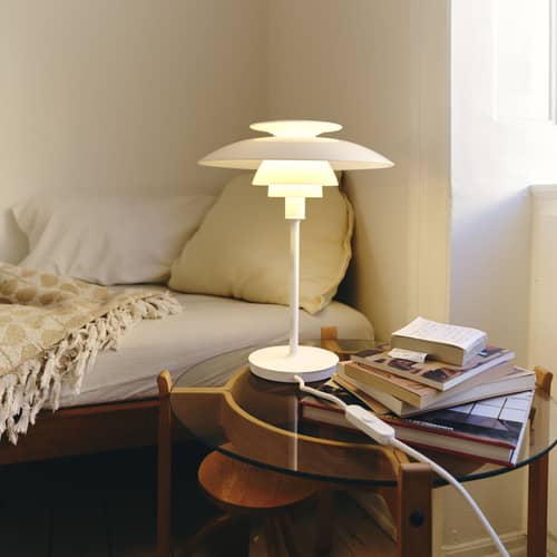 Lampe de table PH 80 / 1974 - Louis Poulsen - Blanc opalin / Pied blanc - Acrylique opalin, Aluminium
