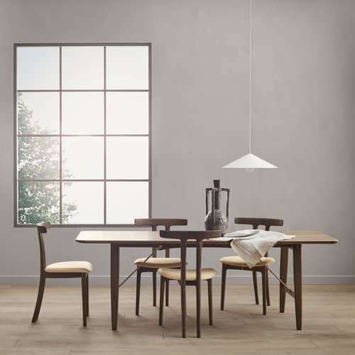 OW58 - T-Chair Chair natural wood / Ole Wanscher - 1958 - CARL HANSEN & SON - Oiled walnut / Pink beige (Sif 90) - Leather, Oiled solid walnut, Polyurethane foam
