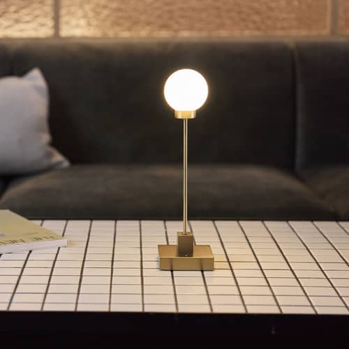 Lampe extérieur sans fil rechargeable Snowball LED / H 33 cm - Northern  - Laiton - Acier inoxydable, Verre soufflé bouche