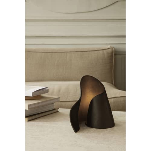Lampada da tavolo Oyster metallo nero - Ferm Living - Nero - Alluminio pressofuso riciclato