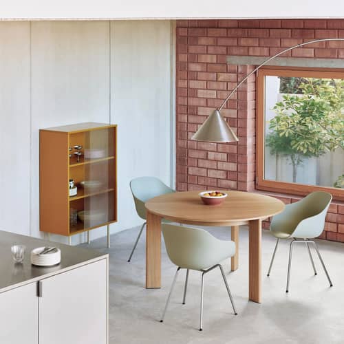 Table ronde Chisel 20 bois naturel / Ø 127 cm - 3 pieds - Hay - Chêne laqué - Placage de chêne laqué