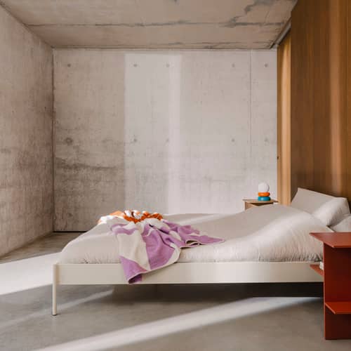 Lit double Eton / Pour matelas 160 x 200 cm - Sommier inclus - NOO.MA - Beige désertique - Acier