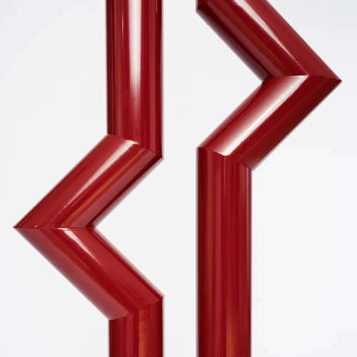 Lampadaire Déviation Double by Axel Chay / H 170 cm - Exclusivité - Axel Chay - Bordeaux - Aluminium laqué, Verre