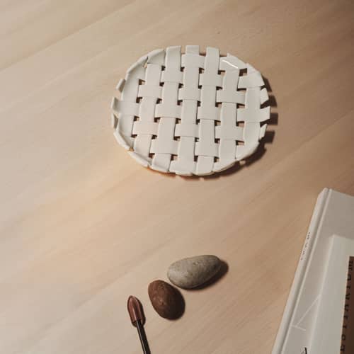 Piatto da portata Plait ceramica bianco / Ø 30 cm - Ferm Living - Bianco - Ceramica smaltata