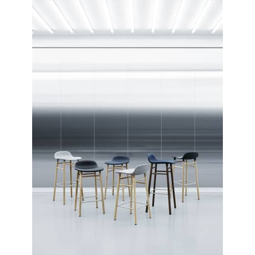 Tabouret de bar Form plastique gris / H 65 cm/ Modèle d\'exposition - Normann Copenhagen - Gris / Laiton - Acier plaqué laiton, Polypropylène