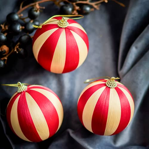 Wynn Bauble textile red / Size 3 - Ø 8 cm - Bloomingville - Red - Foam, Polyester