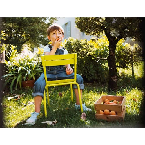 Chaise enfant Luxembourg Kid métal bleu / Empilable - Fermob - Bleu Acapulco - Aluminium laqué