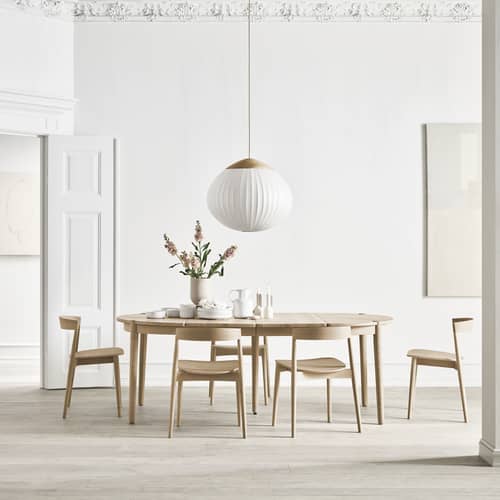 Sospensione Acorn vetro bianco / Ø 64 cm - Vetro striato & Rovere - Bolia - Bianco e rovere - Massello di quercia oliato, Vetro opalino soffiato a bocca