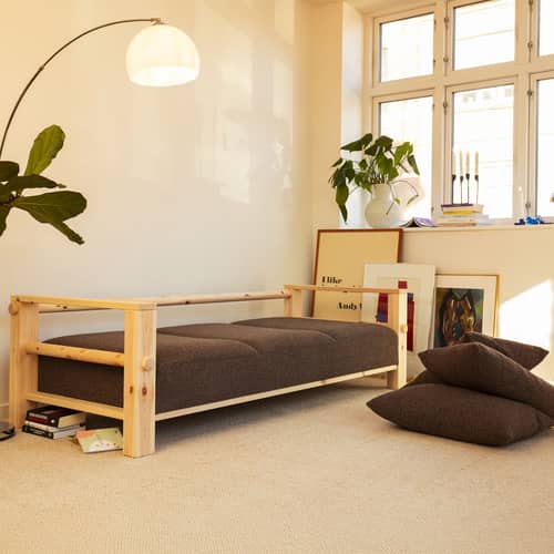 Canapé convertible Bare / Lit 1 place - L 225 cm - KARUP - Brun doux (642) / Pin brut (100) - Mousse haute résilience, Pin massif, Polyester